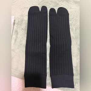 Maison Nakimoto Tokyo Tabi low thin socks Black Striped, Size OS